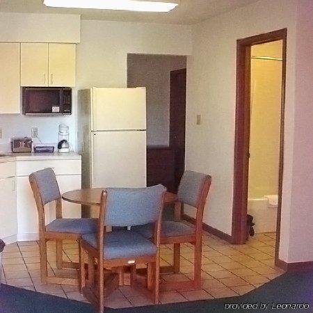 East Street Inn & Suites Tipton Bilik gambar
