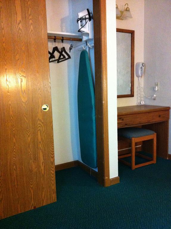 East Street Inn & Suites Tipton Luaran gambar